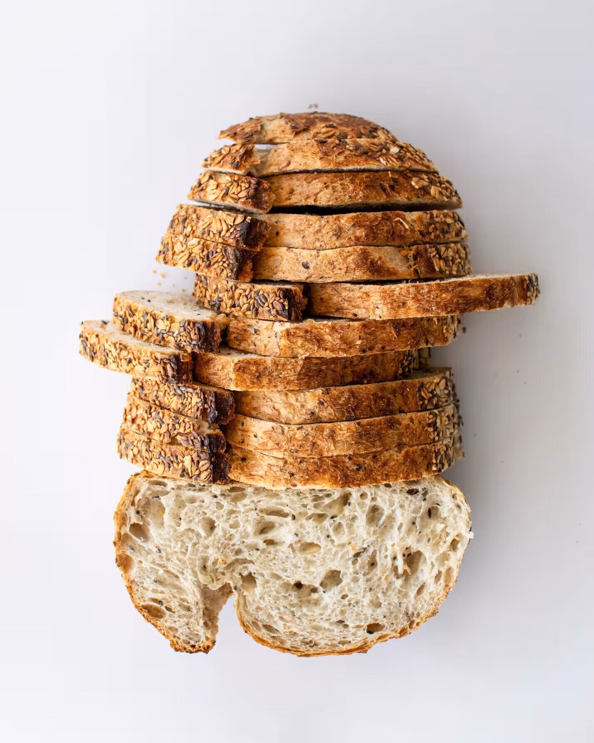 Imagen de panes y pastelería artesanal.